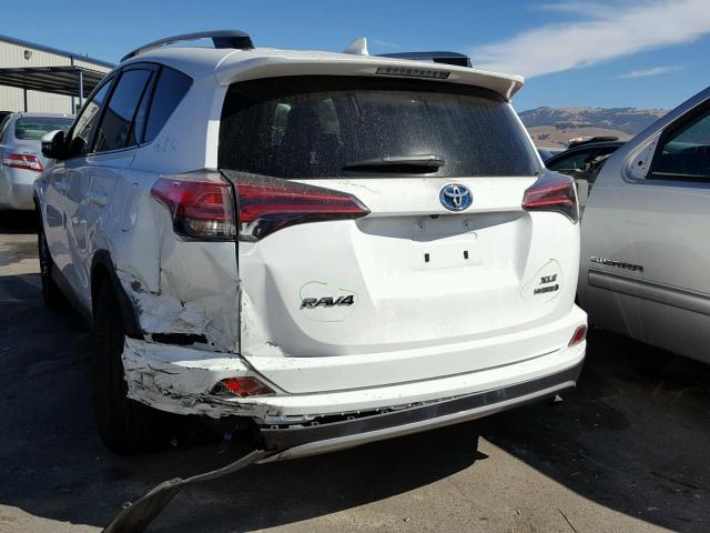 JTMRJREV3HD139492 - 2017 TOYOTA RAV4 HV LE WHITE photo 3