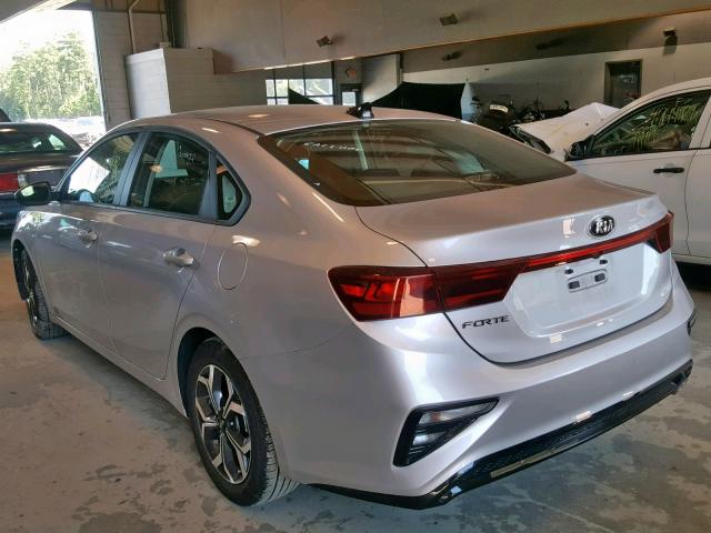 3KPF24AD2KE086614 - 2019 KIA FORTE FE SILVER photo 3