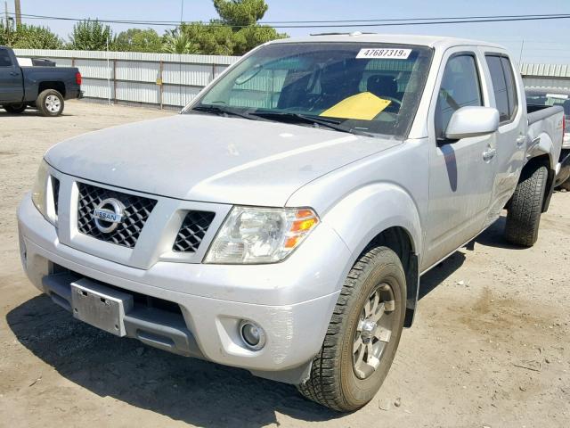 1N6AD0ER7AC412008 - 2010 NISSAN FRONTIER C SILVER photo 2