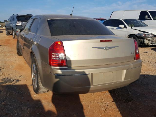 2C3LA53G88H224628 - 2008 CHRYSLER 300 TOURIN GOLD photo 3