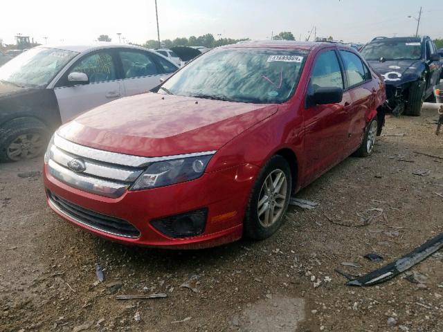 3FAHP0GA0CR268456 - 2012 FORD FUSION S RED photo 2