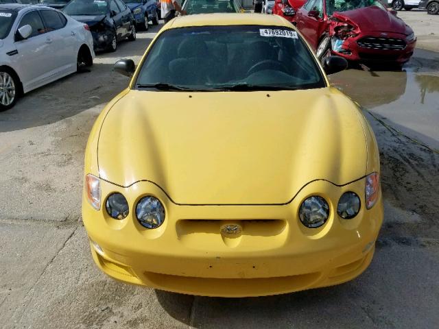 KMHJG25F4YU198459 - 2000 HYUNDAI TIBURON YELLOW photo 9