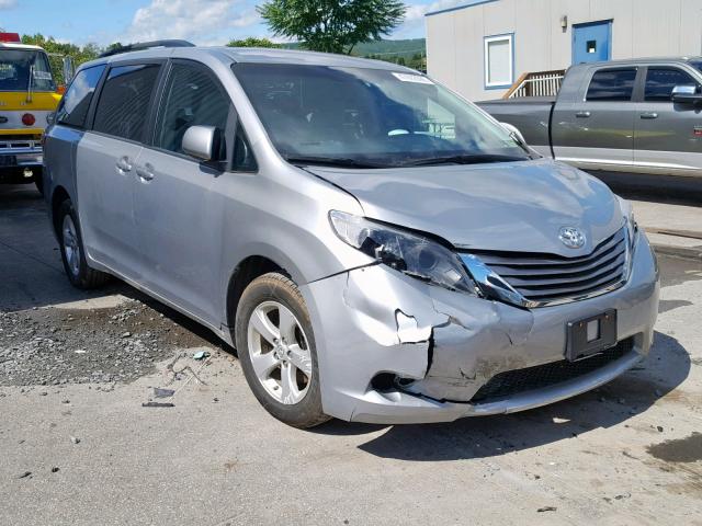 5TDKK3DCXFS554239 - 2015 TOYOTA SIENNA LE SILVER photo 1