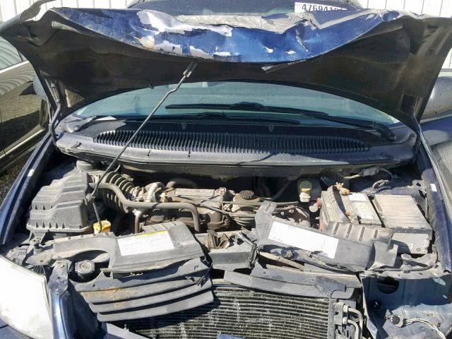 1D4GP25R65B418168 - 2005 DODGE CARAVAN SE BLUE photo 7