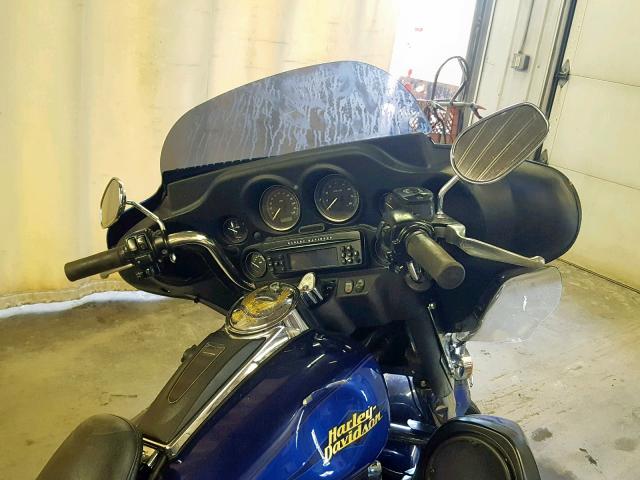 1HD1FC4117Y647282 - 2007 HARLEY-DAVIDSON FLHTCUI BLUE photo 5