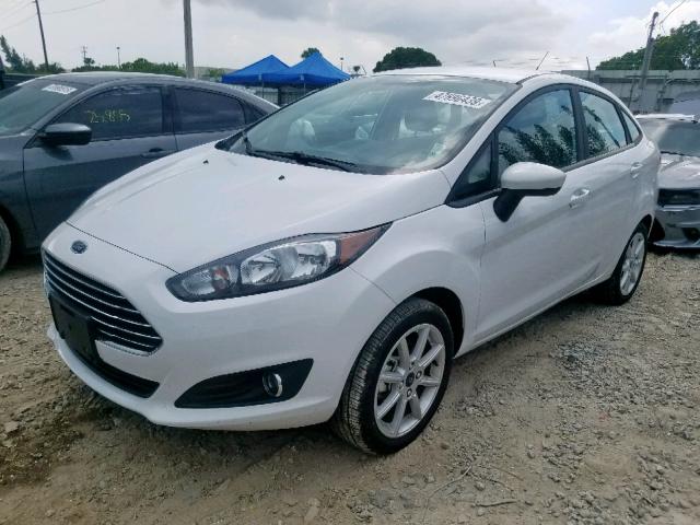 3FADP4BJ0KM133129 - 2019 FORD FIESTA SE WHITE photo 2