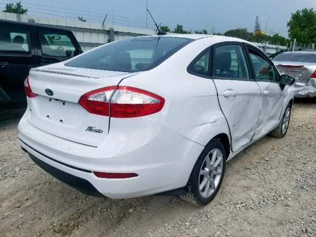 3FADP4BJ0KM133129 - 2019 FORD FIESTA SE WHITE photo 4