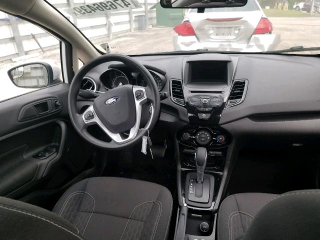 3FADP4BJ0KM133129 - 2019 FORD FIESTA SE WHITE photo 9