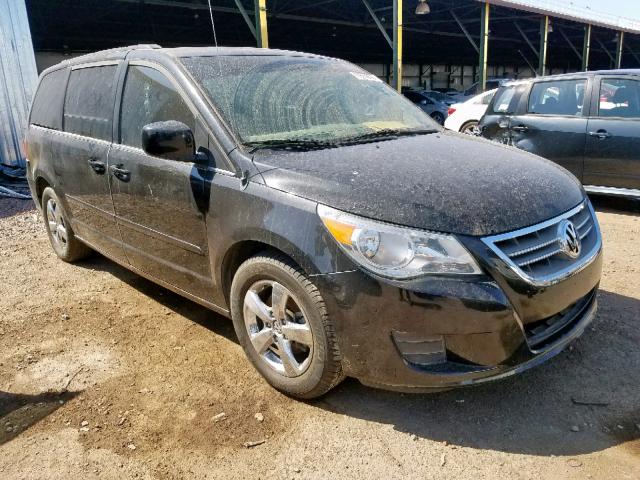 2V4RW3DG7BR670609 - 2011 VOLKSWAGEN ROUTAN SE BLACK photo 1