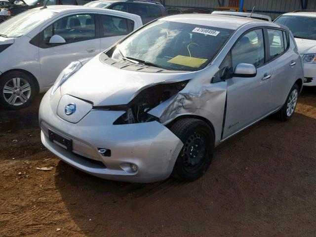 1N4AZ0CP3DC419196 - 2013 NISSAN LEAF S SILVER photo 2