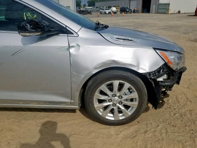 1G4GB5GR5FF184914 - 2015 BUICK LACROSSE SILVER photo 9