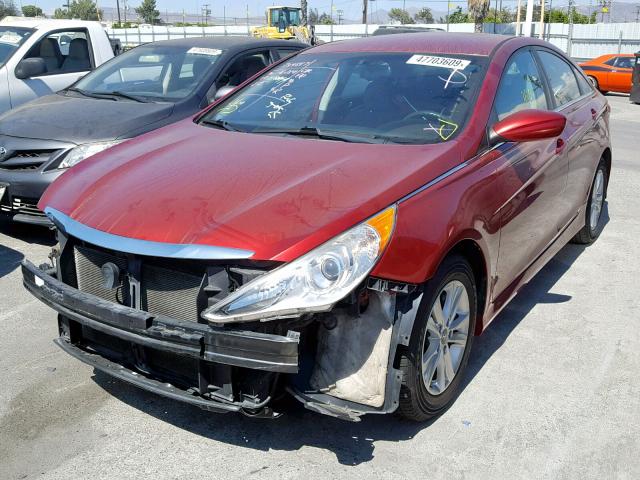 5NPEB4AC0EH863066 - 2014 HYUNDAI SONATA GLS RED photo 2