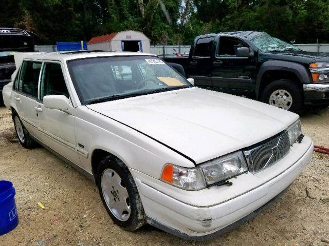 YV1KS9604W1133789 - 1998 VOLVO S90 WHITE photo 1