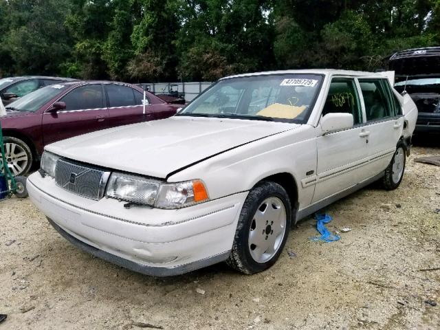 YV1KS9604W1133789 - 1998 VOLVO S90 WHITE photo 2