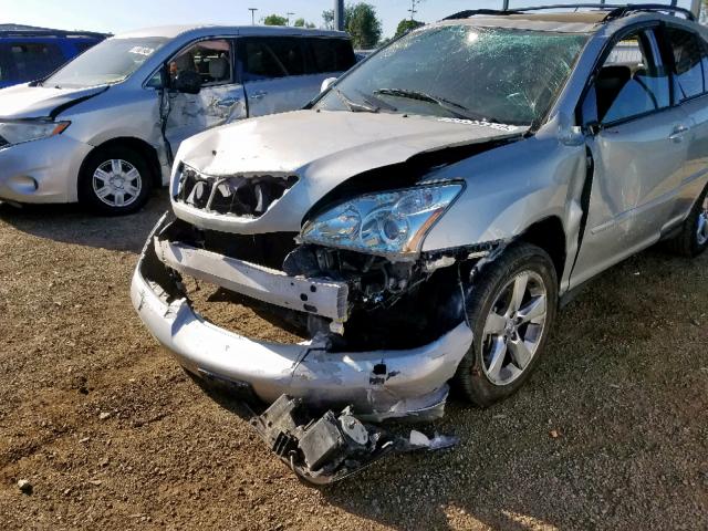 JTJHA31U440070722 - 2004 LEXUS RX 330 SILVER photo 9