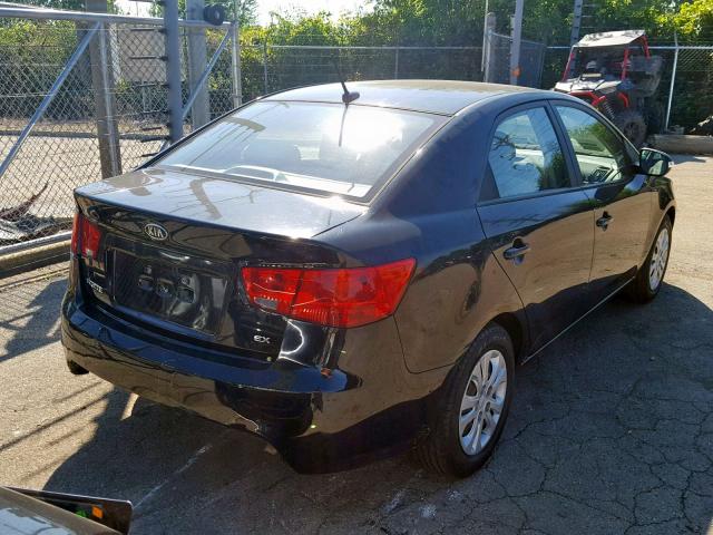 KNAFU4A22A5222109 - 2010 KIA FORTE EX BLACK photo 4