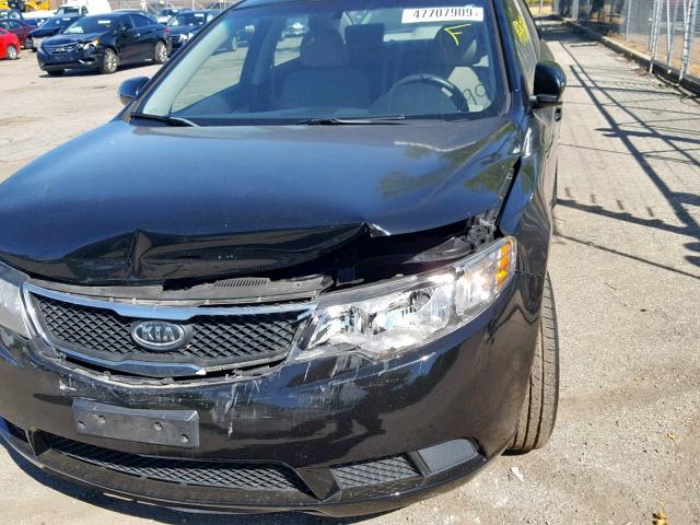 KNAFU4A22A5222109 - 2010 KIA FORTE EX BLACK photo 9