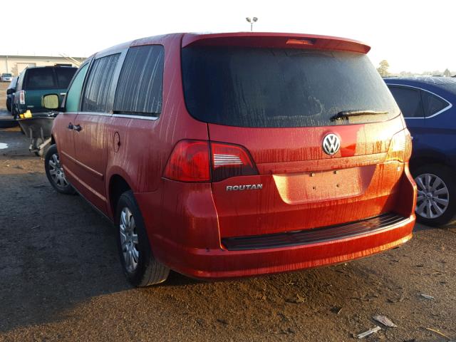 2V8HW44119R598411 - 2009 VOLKSWAGEN ROUTAN S RED photo 3