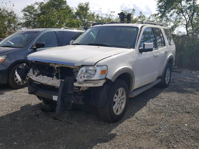 1FMEU7EE5AUA43472 - 2010 FORD EXPLORER E WHITE photo 2