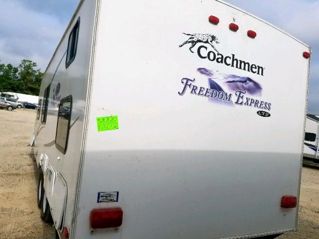 5ZT2FEMB4AA001601 - 2010 COACH FREEDOM EX WHITE photo 4