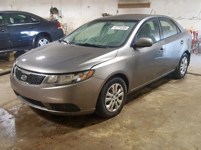 KNAFU4A2XB5886255 - 2011 KIA FORTE EX GRAY photo 2