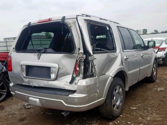 5LMFU28596LJ09440 - 2006 LINCOLN NAVIGATOR SILVER photo 4