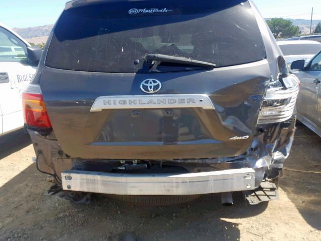 5TDDK3EH3AS019877 - 2010 TOYOTA HIGHLANDER BLUE photo 9