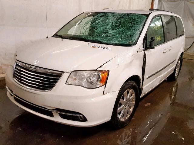 2C4RC1BG0DR736964 - 2013 CHRYSLER TOWN & COU WHITE photo 2