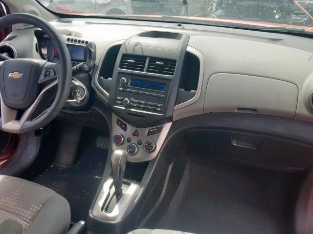 1G1JA5SH9F4142908 - 2015 CHEVROLET SONIC LS RED photo 9