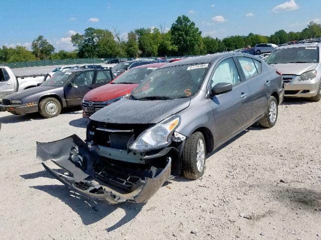 3N1CN7AP4JL848344 - 2018 NISSAN VERSA S GRAY photo 2