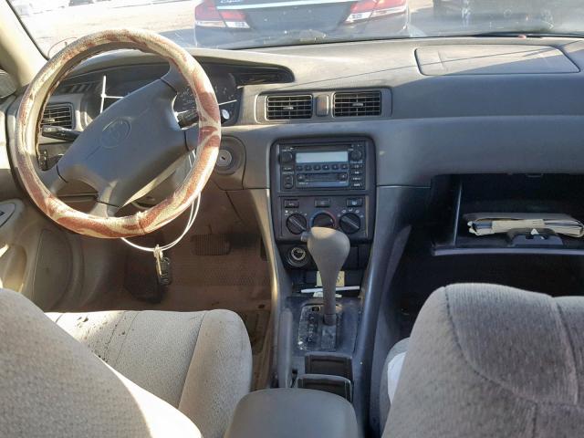 JT2BF22K0Y0276992 - 2000 TOYOTA CAMRY CE TAN photo 9