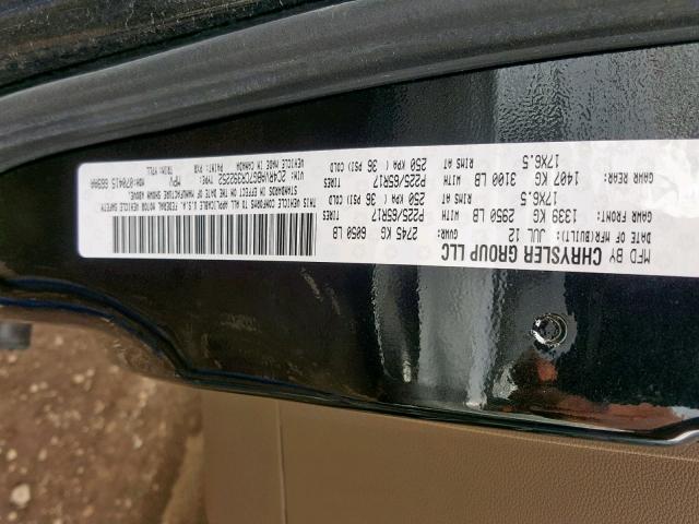 2C4RVABG7CR392252 - 2012 VOLKSWAGEN ROUTAN SE BLACK photo 10