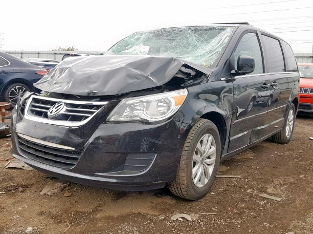 2C4RVABG7CR392252 - 2012 VOLKSWAGEN ROUTAN SE BLACK photo 2