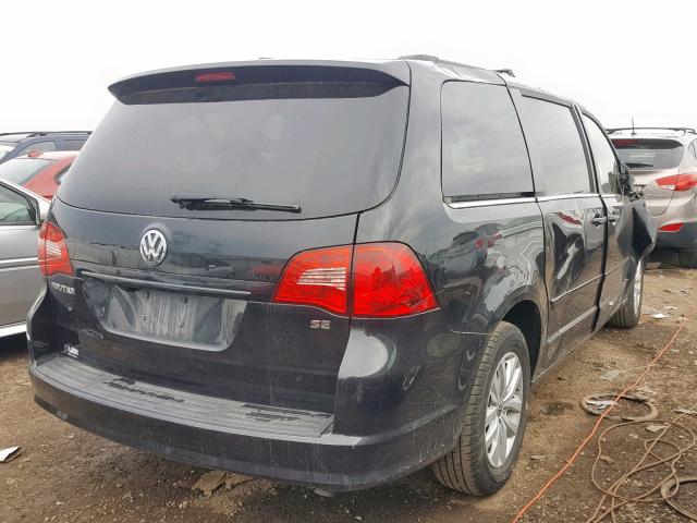 2C4RVABG7CR392252 - 2012 VOLKSWAGEN ROUTAN SE BLACK photo 4