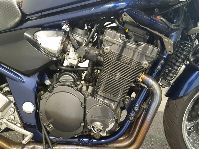 JS1GV77A522100667 - 2002 SUZUKI GSF1200 BA BLUE photo 5