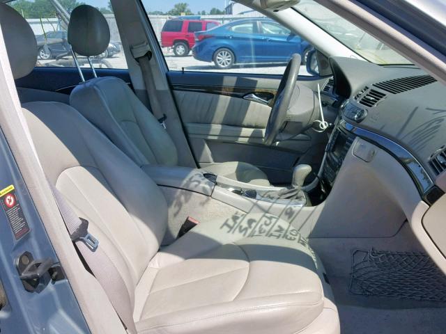 WDBUF65J44A456215 - 2004 MERCEDES-BENZ E 320 BLUE photo 5