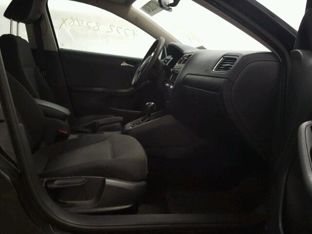 3VW2K7AJ9DM300638 - 2013 VOLKSWAGEN JETTA BASE Սև լուսանկար 5