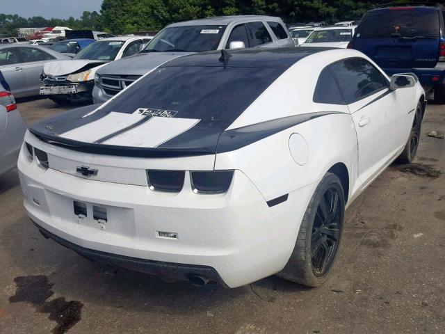 2G1FA1ED3B9139372 - 2011 CHEVROLET CAMARO LS WHITE photo 4