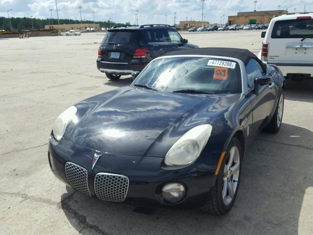 1G2MB33B96Y102096 - 2006 PONTIAC SOLSTICE BLACK photo 2