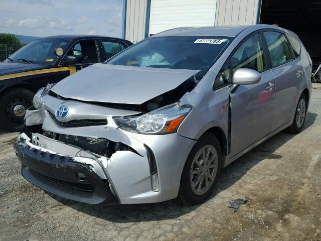 JTDZN3EU2HJ072183 - 2017 TOYOTA PRIUS V SILVER photo 2