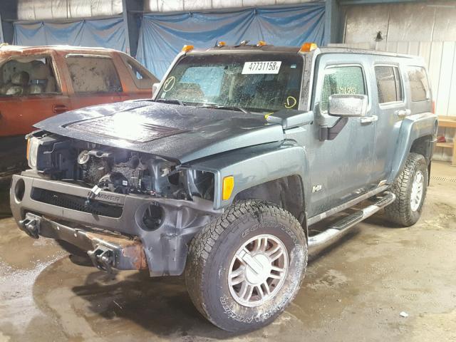 5GTDN136168311335 - 2006 HUMMER H3 BLUE photo 2