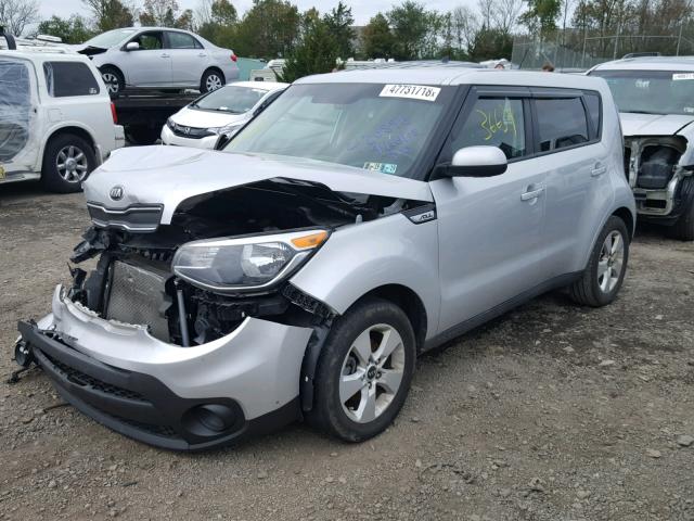 KNDJN2A24H7420896 - 2017 KIA SOUL SILVER photo 2