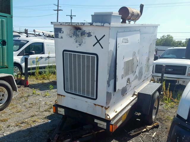 JRSC110305KLP1737 - 2003 UNKN GENERATOR WHITE photo 2