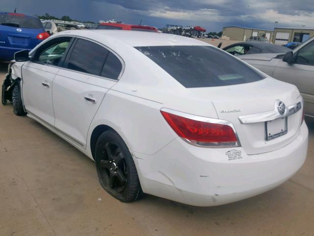 1G4GB5EG4AF123905 - 2010 BUICK LACROSSE C WHITE photo 3