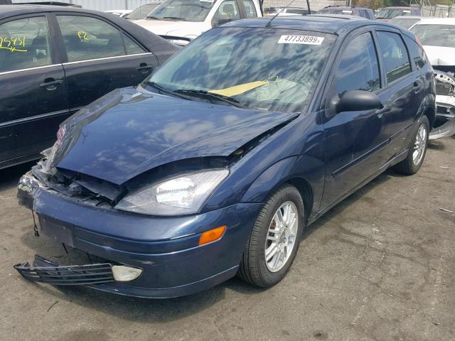 3FAFP37Z93R175952 - 2003 FORD FOCUS ZX5 BLUE photo 2