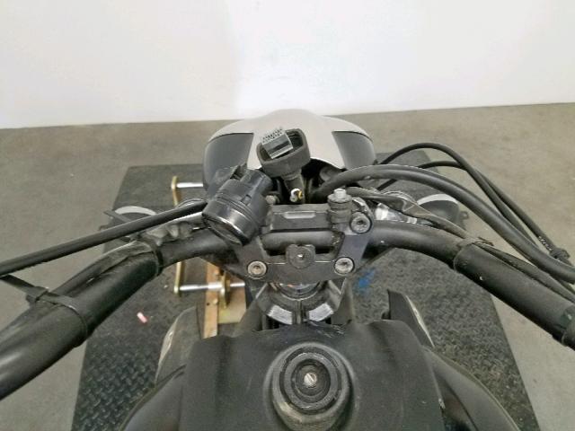 JKAENEB18FDA04399 - 2015 KAWASAKI EN650 B 黑色 照片 7