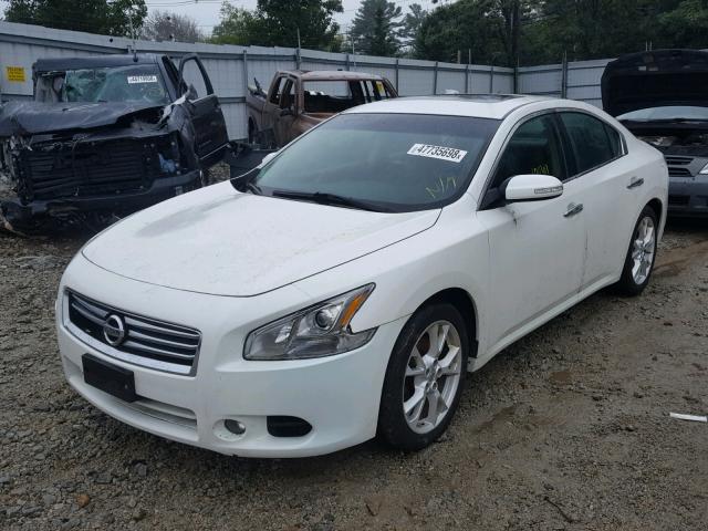 2013 nissan maxima white