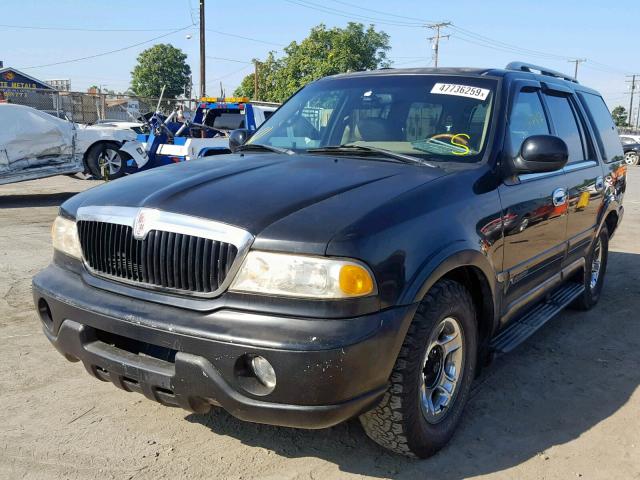 5LMRU27L0WLJ48110 - 1998 LINCOLN NAVIGATOR შავი ფოტო 2