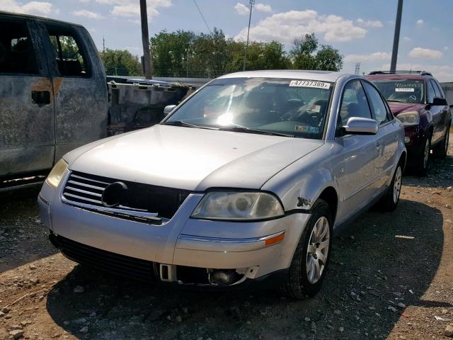 WVWPD63B41P085713 - 2001 VOLKSWAGEN PASSAT GLS SILVER photo 2