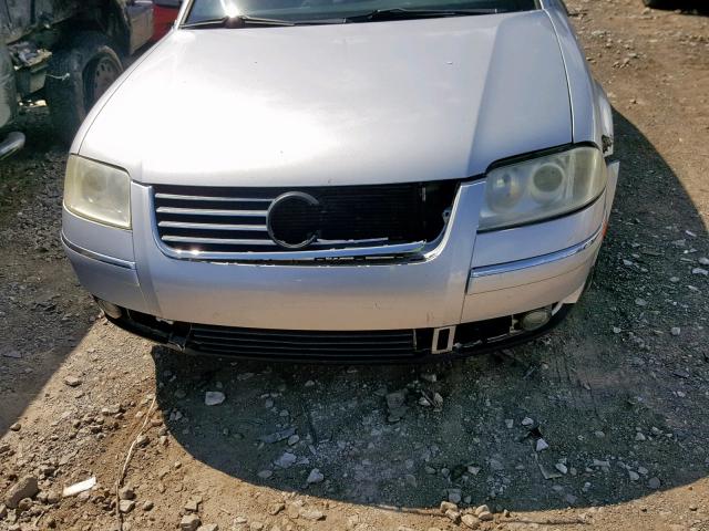 WVWPD63B41P085713 - 2001 VOLKSWAGEN PASSAT GLS SILVER photo 9